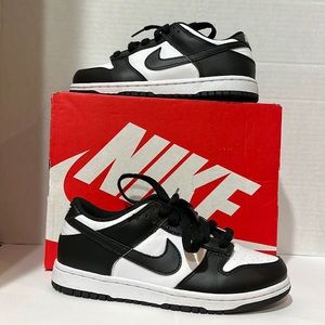 NIKE DUNK LOW BLACK/WHITE